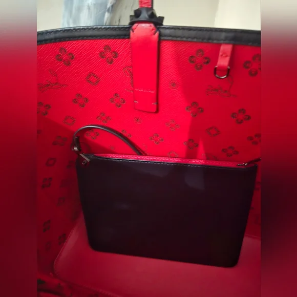 🔥🔥☄️❌️❌️SOLD❌❌️Christian Louboutin Calfskin East-West Cabata Tote Bag...🔥🔥🔥 - Picture 8 of 11